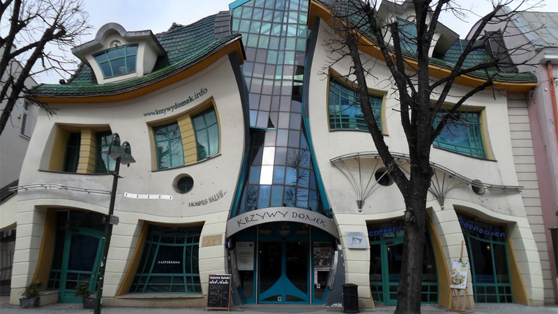 Illustration for article titled FantasĂas de arquitectos que se hicieron realidad: los edificios mĂĄs
extraños y fascinantes del planeta